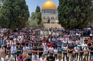 القدس تعبر موسم الأعياد بهدوء نسبي… صلاة الجمعة تنتظم في الأقصى رغم الإجراءات الأمنية