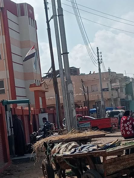 بوابة مدرسة بكفر