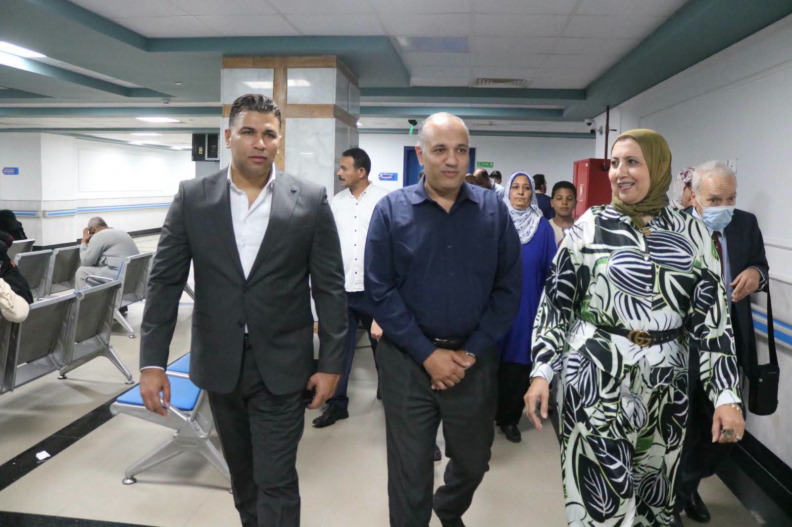 برعاية محافظ السويس ورئيس الجامعة قافلة مجانية متخصصة لعلاج أمراض العيون بمستشفى السويس الجامعي. 