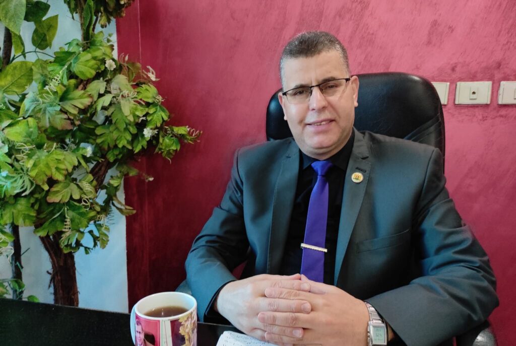 قصة الملك مع البازي