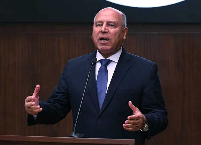 كامل الوزير قاهر المستحيل