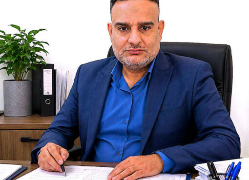 جراحة في جسد مشلول: خفض الدينار وتصدير الأزمة إلى جيوب الفقراء