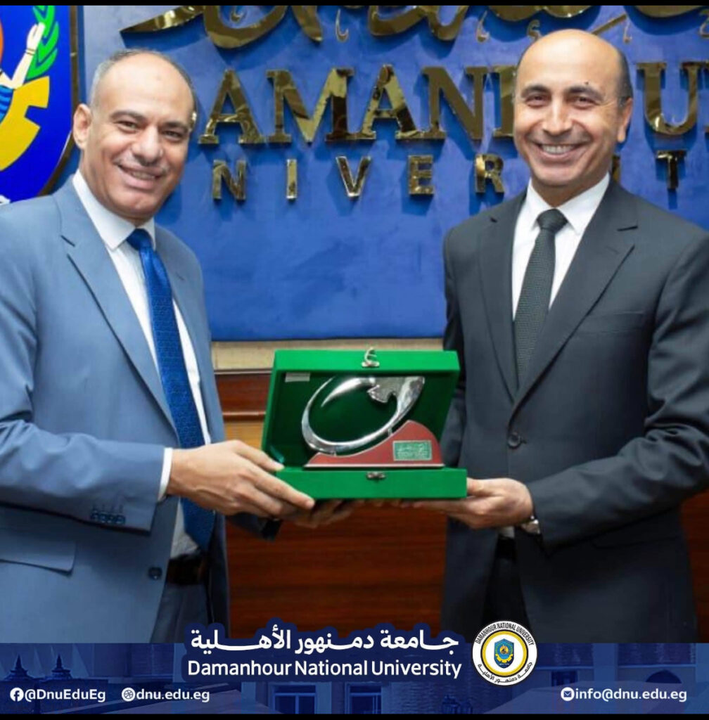 شراكة جديدة لتطوير الخدمات الجامعية جامعة دمنهور الأهلية توقع بروتوكول تعاون مع البريد المصري