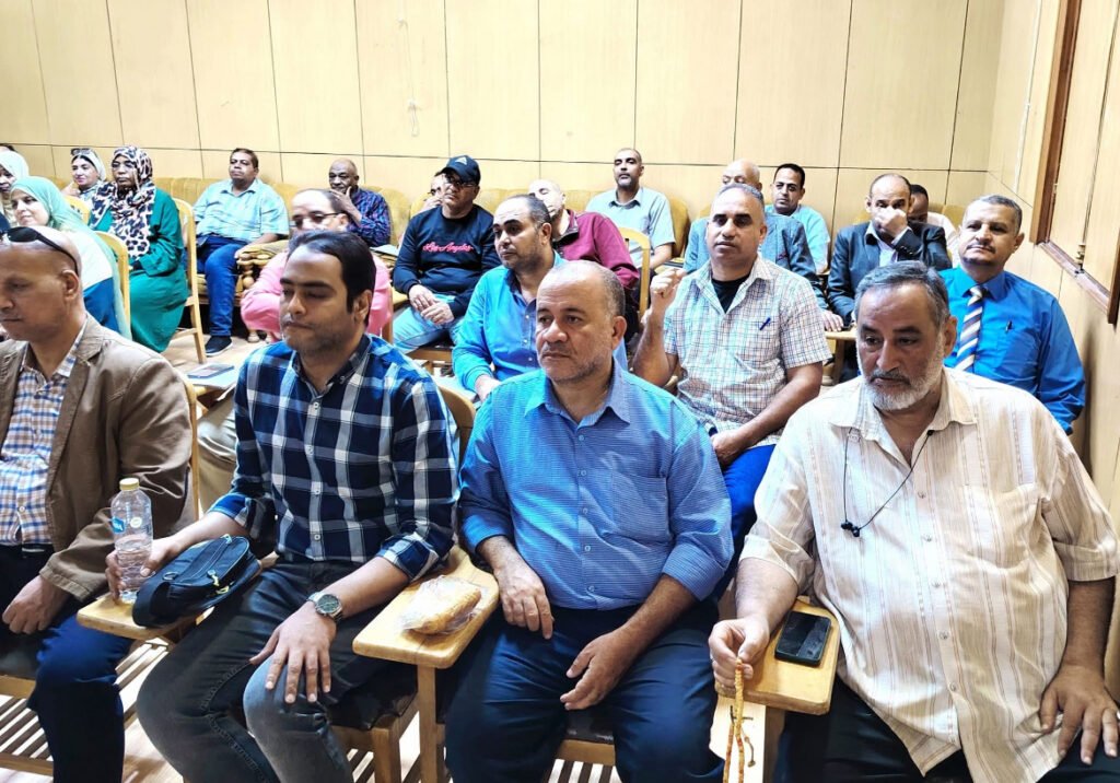 دليل قانون الخدمة المدنية و لائحة المخازن الحكومية ضمن فعاليات مديري المواقع بمصر الجديدة